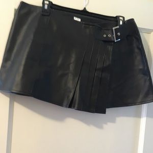 Very thin “pleather” mini with buckle